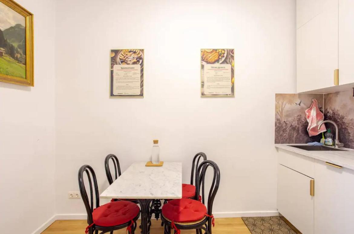 Gemuetliche Wohnung Nur 15 Minuten Ins Stadtzentrum Vienna Exterior photo